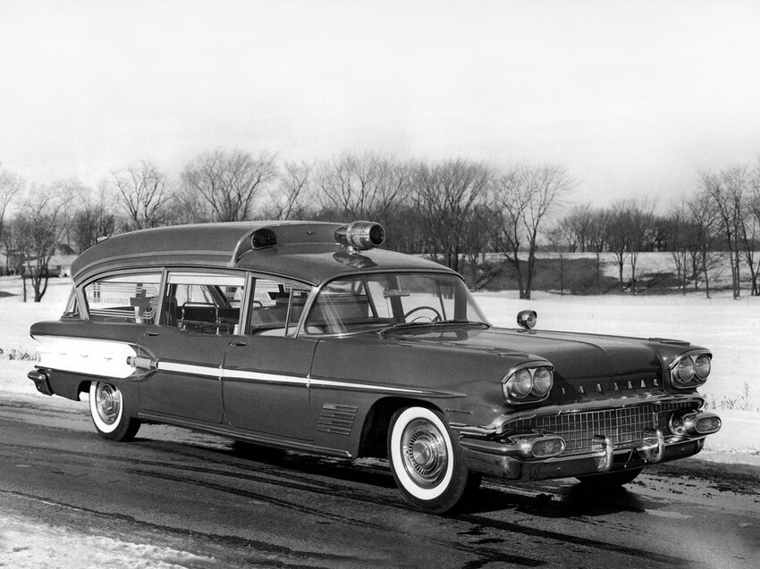 25. Pontiac Bonneville Criterion Super Headroom Ambulance by Superior '1958