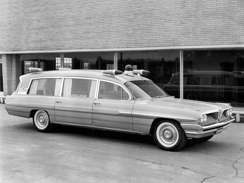 32. Superior Pontiac Criterion ambulance stationwagon '1961 