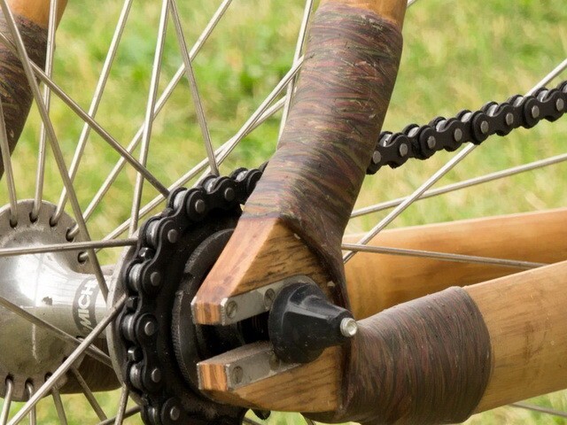 Велосипед с рамой из бамбука