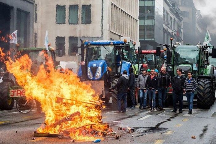 Фермеры устроили акцию протеста в Брюсселе