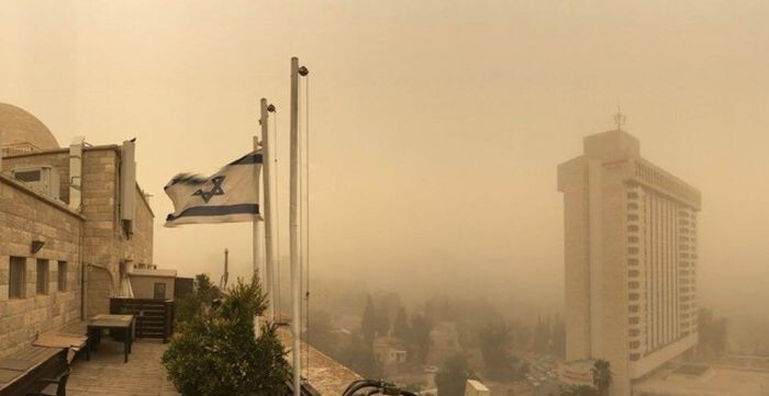 На Израиль обрушилась песчаная буря