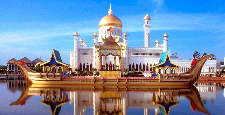 Дворец султана Брунея: из чистого золота