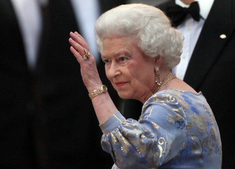 Сегодня в 18:30 Королева Елизавета II установит рекорд