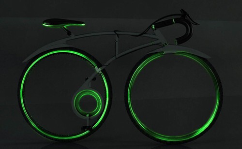 Гоночный велосипед дизайнера Allen Chester обладет яркой внешностью и может складываться пополам для удобной транспортировки