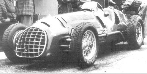 Первой настоящей машиной Ferrari была Tipo 125, появившаяся в 1947 году. Двигатель V12 был спроектирован Джаочино Колумбо, а машина собрана на фабрике в Маранелло.