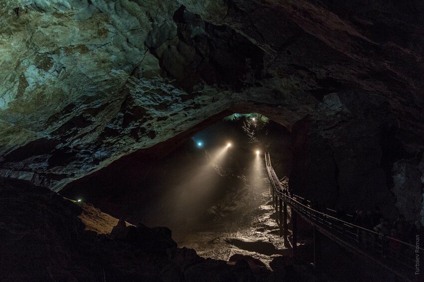 В Новоафонской пещере