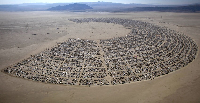 25 самых безумных фотографий с фестиваля Burning Man
