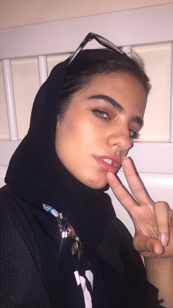 Красота по-арабски. Девушки постят селфи с хештегом #TheHabibatiTag
