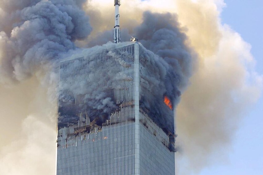 Почему пожар обрушил башни?