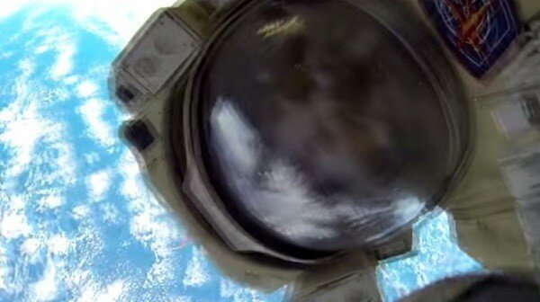 Роскосмос представил видео космической прогулки Корниенко и Падалки