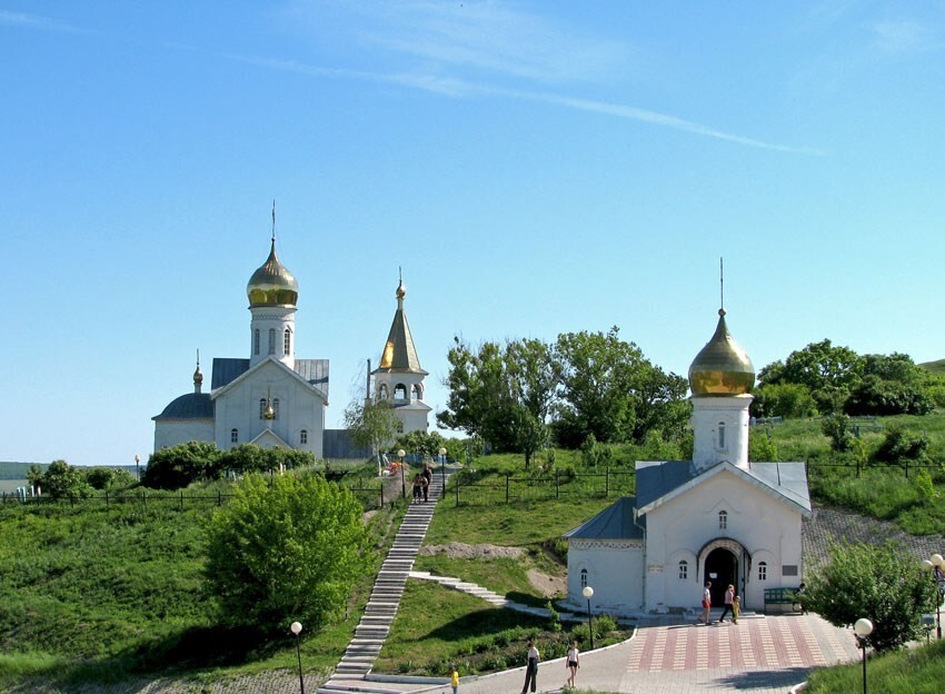 Холковский подземный монастырь