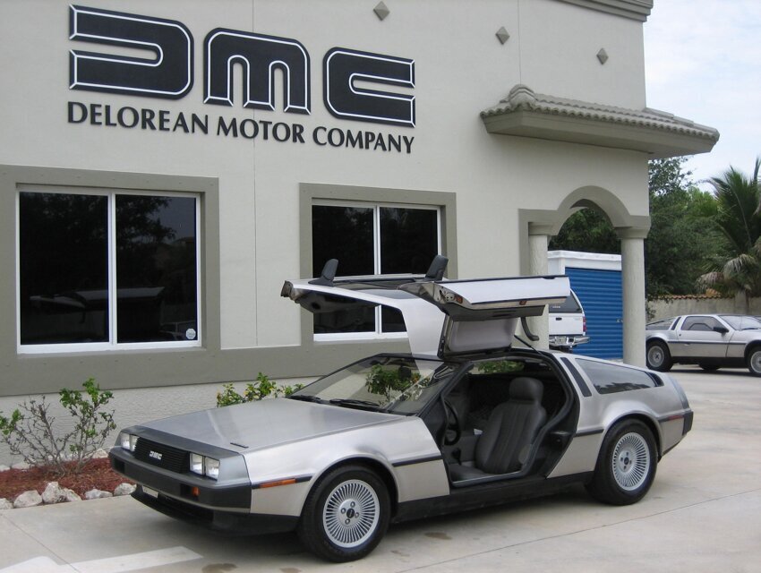 История компании DeLorean