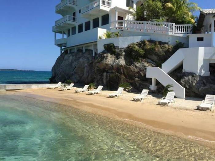 Люксовый отель на крошечном островке