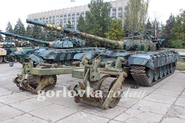 Армия ДНР отмечает «День танкиста».