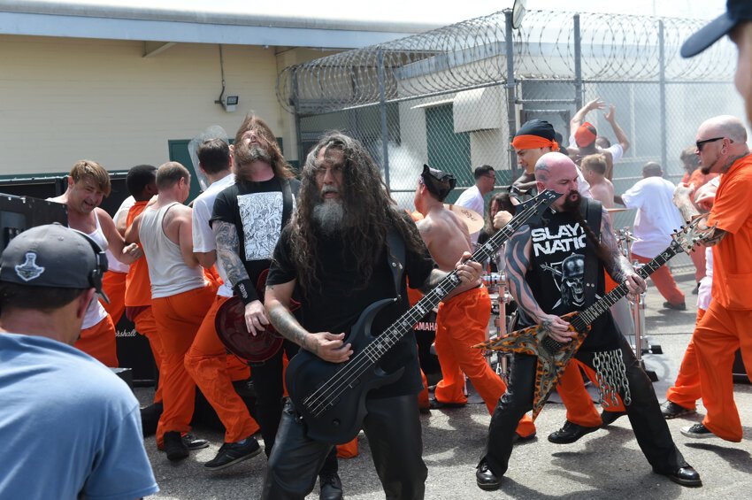 Метал, насилие и угар!  Новое восхитительно-жестокое видео от легендарных ветеранов трэш-металла Slayer