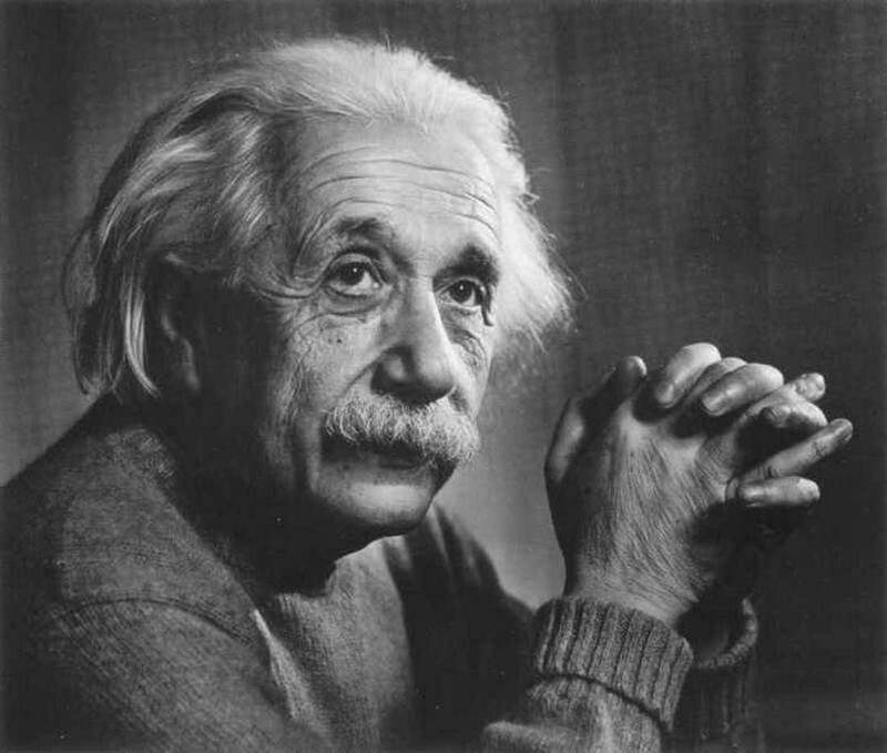4. Альберт Эйнштейн.