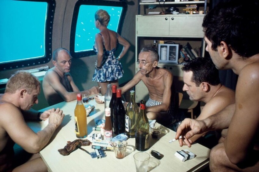 25. Жак–Ив Кусто с командой в подводном доме "Морская звезда". Красное море, 1963 год.