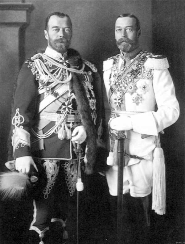 Двоюродные братья — русский царь Николай II и английский король Георг V