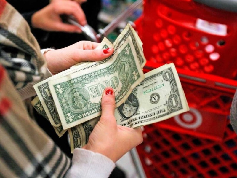 12. Различные безделушки, а также канцтовары в Target