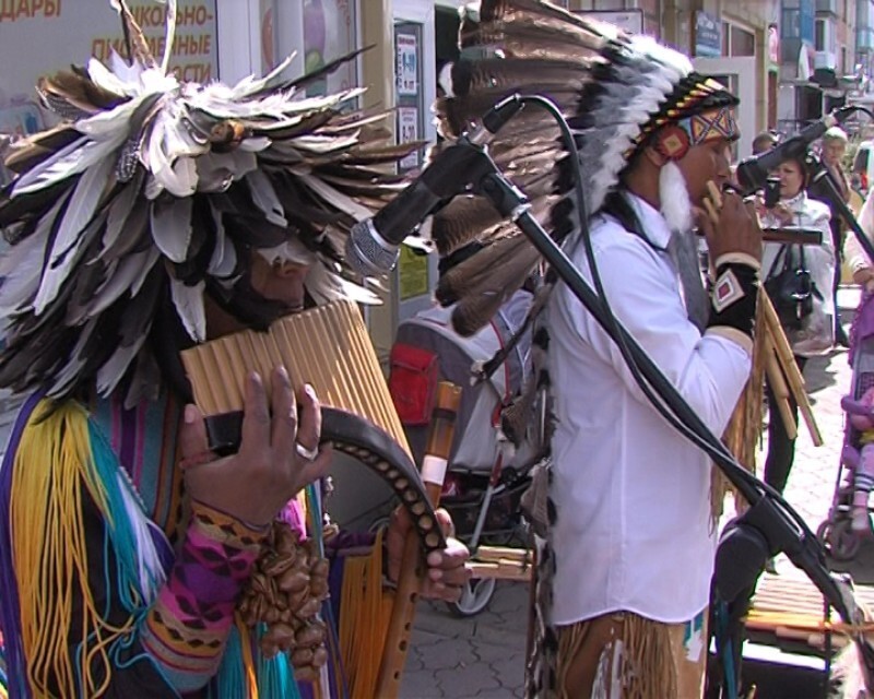 Музыкантов из Эквадора Индейцев кечуа выдворили из Казахстана