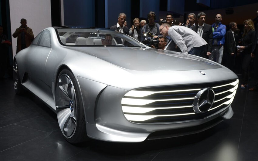 Mercedes-Benz показывает концепт IAA (Intelligent Aerodynamic Automobile) - эссе дизайнеров и инженеров по аэродинамике на тему будущего компании