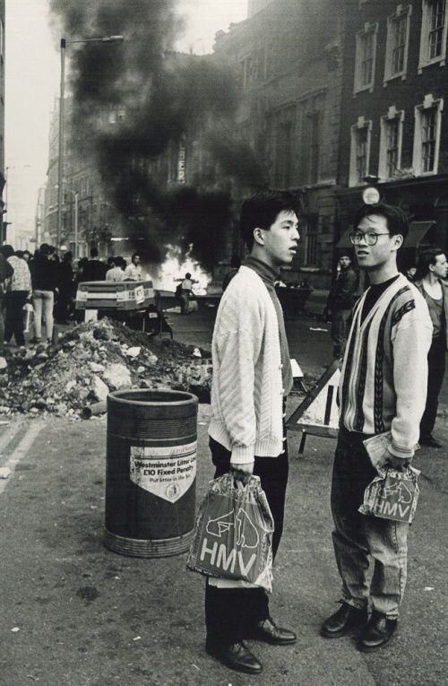 Японские туристы после погромов 1990, Лондон