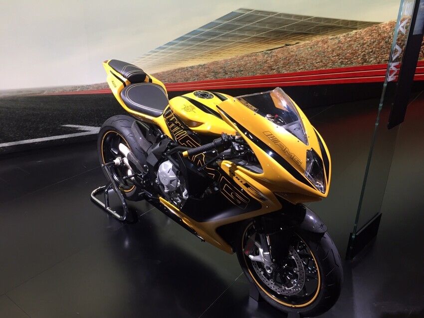 Cпортбайк MV Agusta в стиле купе AMG GT