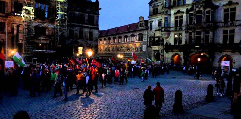 Марш в Германии: «Меркель в Сибирь! Путина в Берлин!»