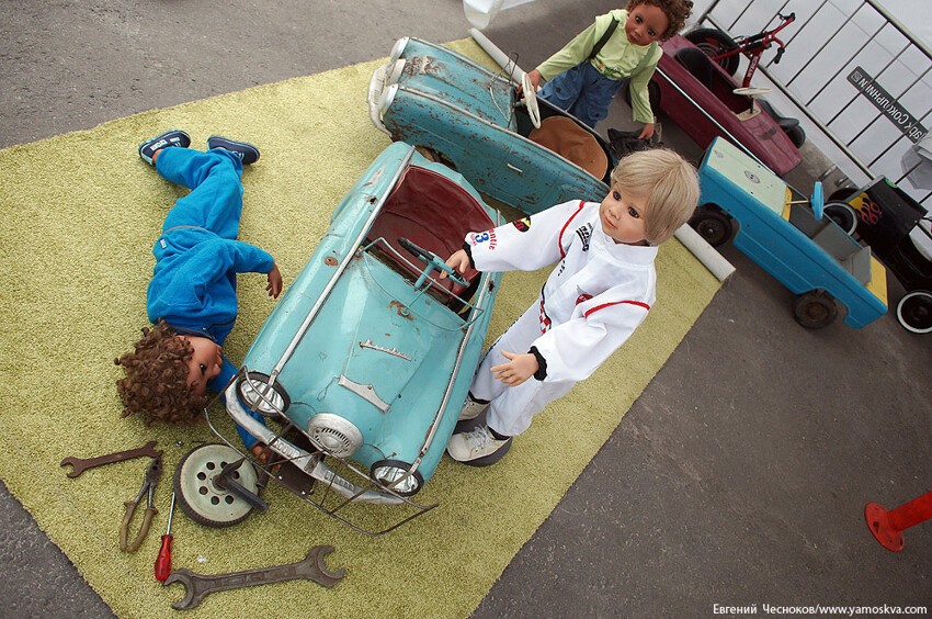 Выставка автомобилей "Олдтаймер-Галерея" в Москве