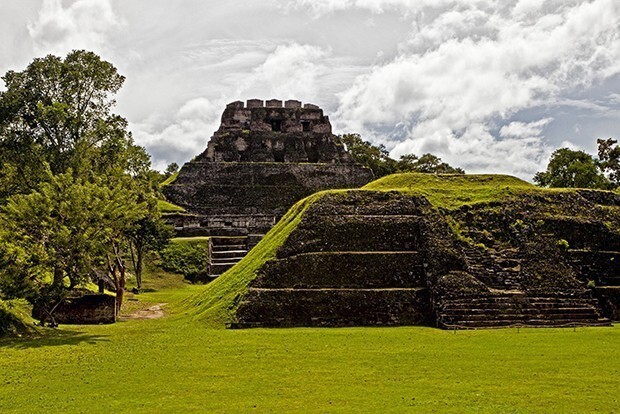7. Пирамида майя археологического комплекса Нохмул (Белиз