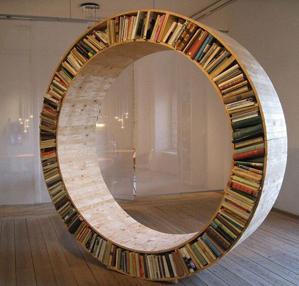 Очень круглая книжная полка