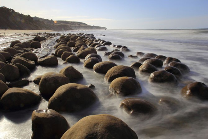 12. Пляж из “шаров для боулинга”, Калифорния, США