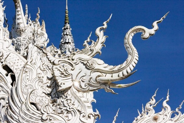 Необычный Белый храм в Таиланде 