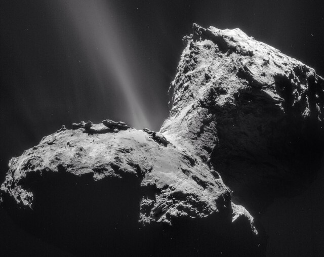 28 километров от центра кометы 67P/Чурюмов-Герасименко. 31 января 2015 года 