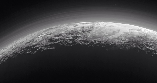 Плутон. 14 июля 2015 года