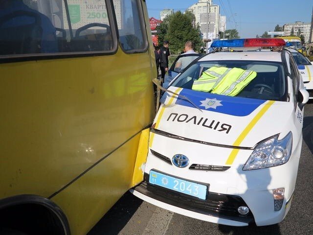  Новая Полиция Украины , пропиарили, а водить не научили….