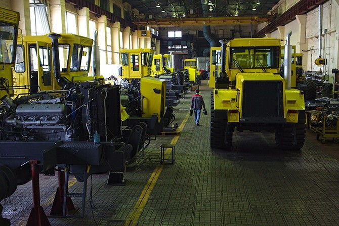 Как работает Петербургский тракторный завод