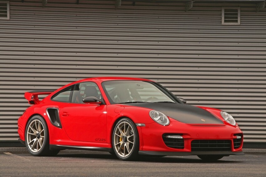 Porsche 911 GT2 RS (245.000 тыс. дол.).
