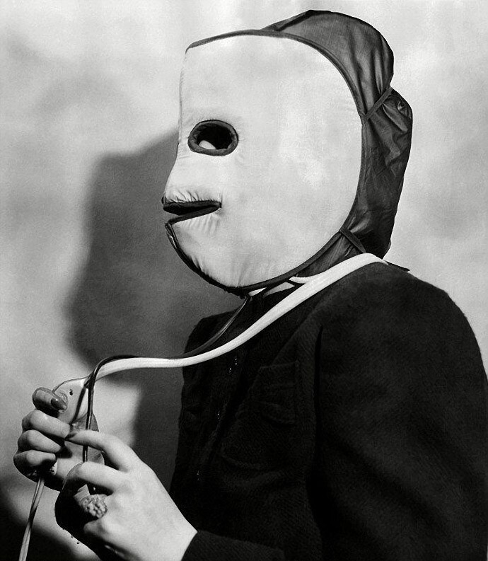 1940 год: сохраняющая тепло маска для лица