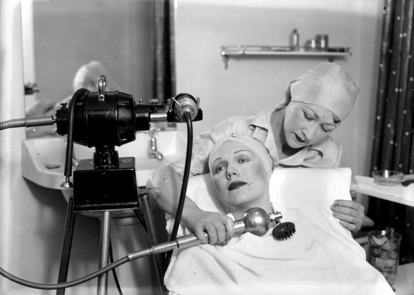 1933 год: машинка для массажа шеи
