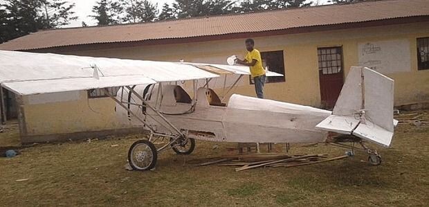  Авиатор-самоучка из Эфиопии построил собственный самолет из старого барахла