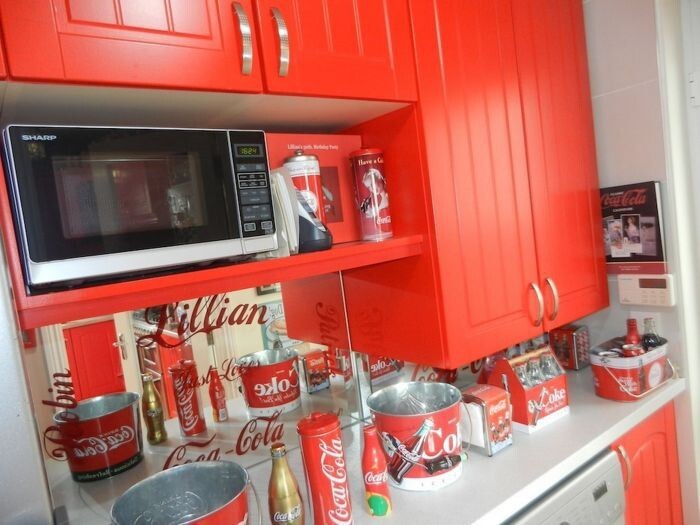 Ирландка превратила свой дом в «храм» Coca-Cola 