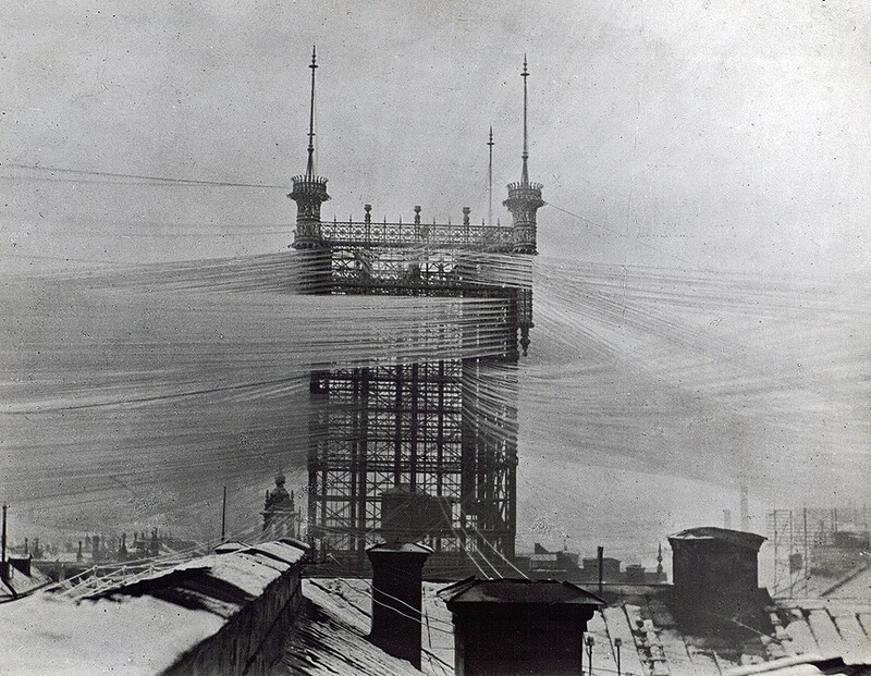 Телефонная станция в Стокгольме, обслуживающая 5000 линий в 1890-м году: