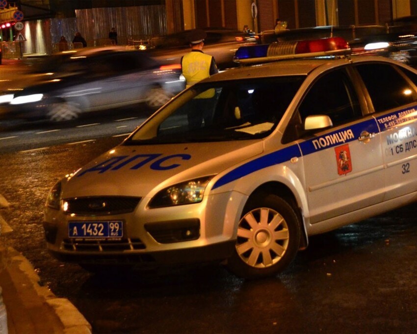 7 дорогих авто разбиты, два человека погибло, дтп в Москве