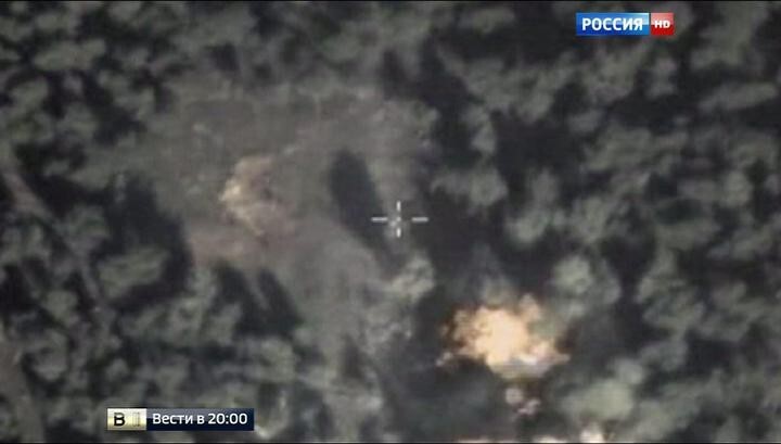 Уникальные кадры с самолета, бомбежки боевиков ИГИЛ из Сирии 