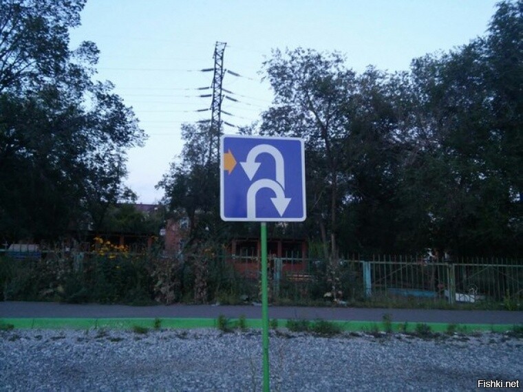 Установлен знак на парковке по улице 8-я Линия в Октябрьском округе Омска