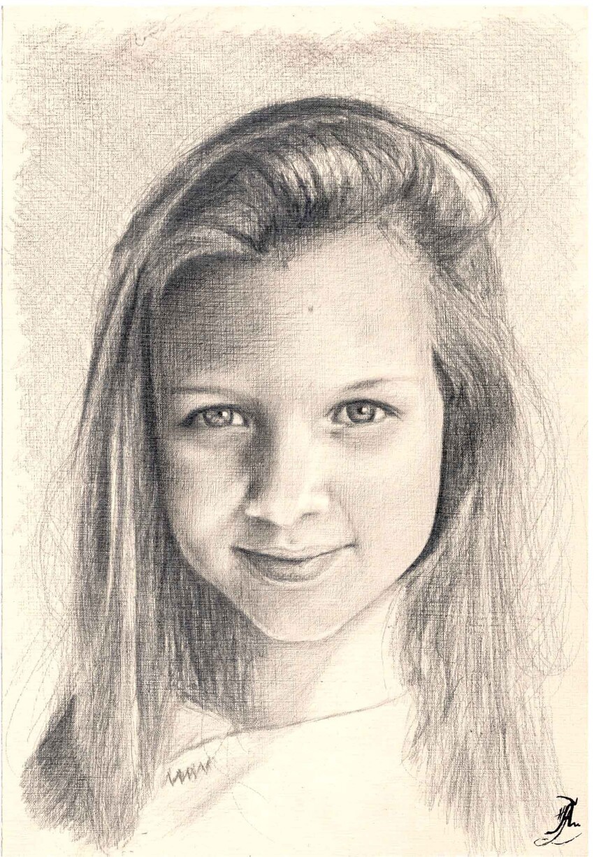 Портрет с улыбкой карандашом