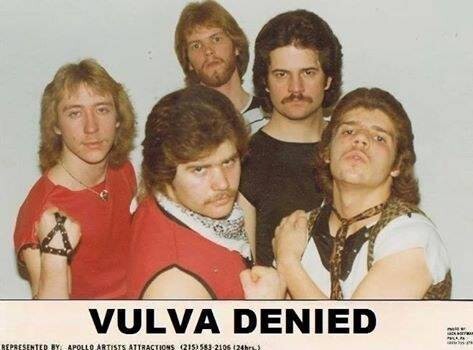 2. Vulva Denied (Влагалище запрещено)