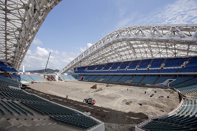 «Стадион Фишт» — Сочи  Вместимость – 45 000 зрителей  Строк окончания строительства: 2017 год.