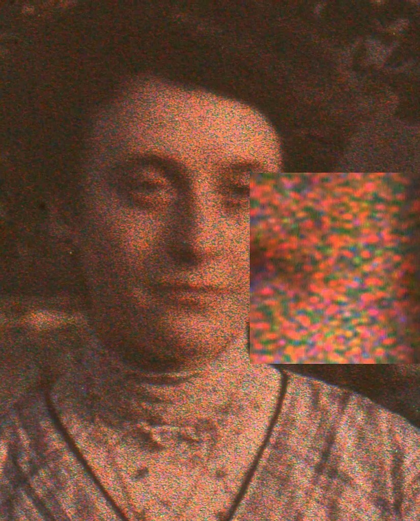 Как выглядит вблизи цветной снимок, сделанный по методу автохрома, изобретенному братьями Люмьер в 1903 году: